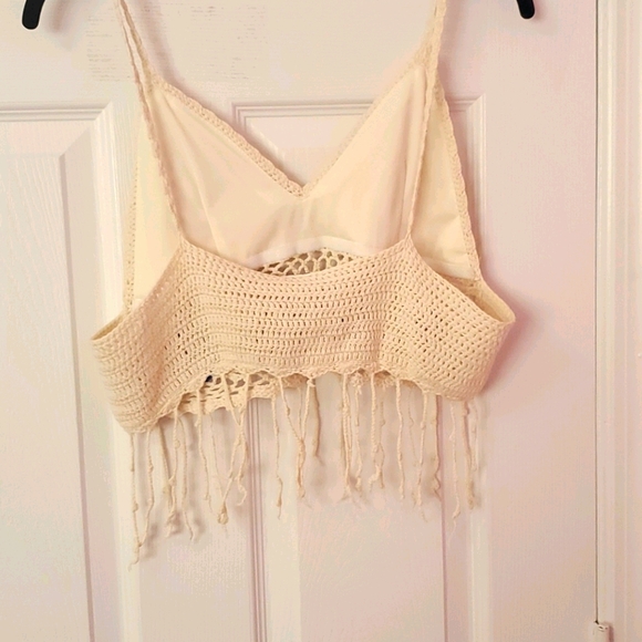 Crochet Bralette flower crop top - Picture 3 of 3